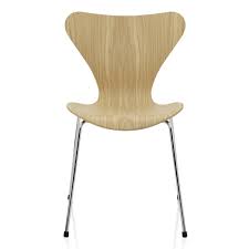 The classic serie 7 chair in the model 3107 is a beautiful design from the year 1955 by renowned designer arne jacobsen for fritz hansen. Serie 7 Natur Von Fritz Hansen Connox