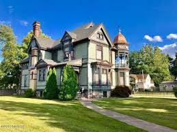 Hastings, mi real estate & homes for sale. 1885 Queen Anne Hastings Mi 349 900 Old House Dreams Historic Homes Old House Dreams Queen Anne