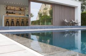 exclusief zwembad met poolhouse west pool zwembad huizen zwembad huisdesign