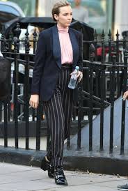 Jodie comer doesn't exercise unless she has someone shouting at her the 'killing eve' actor also talks about playing villanelle in season 4: Pin On Shmot