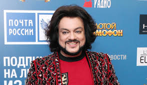 Юдашкина, приуроченного к празднованию 8 марта. Schitaem Denezhki Filipp Kirkorov Pokazal Kak Uchit Detej Finansovoj Gramotnosti V Magazine Igrushek