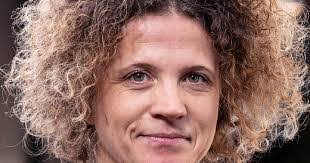 Sarah Winkler's Instagram, Twitter & Facebook