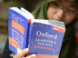 Panggilan kakek dan nenek dalam bahasa jawa kakek = kaki/mbah kakung/eyang kakung nenek = nini/mbah putri/eyang putri c. Nama Nama Anggota Keluarga Dalam Bahasa Inggris Arti Dan Contohnya