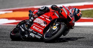 The original intention was for moto2 bikes to run alongside the existing 250cc machinery Fearless Motorcycle Racers Hit 220 Mph Speeds At America S Ultimate Motogp Contest Maxim
