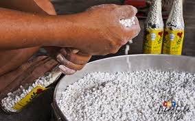 Malahan, buat pembaca yang ingin cuba memakainya, akan disertakan cara membuat bedak sejuk homemade. Dua Beradik Pembuat Bedak Sejuk Terakhir Di Pulau Pinang Free Malaysia Today Fmt