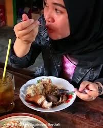 For 25 years, dreamworks animation has considered itself and its characters part of your family. Kuliner Pedas Rica Rica Ayam Mbok Usrek Boyolali Update Solo Info