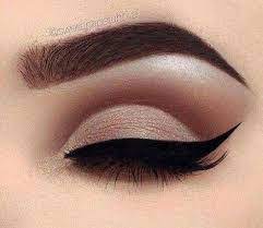 Maquillajes Faciles Y Bonitos Busqueda De Google Maquillaje De Ojos Ahumados Tips De Maquillaje Maquillaje De Ojos