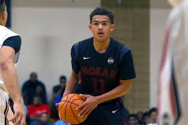 Despite the abuse trae young is taking from new york knicks fans, he's using his first trip to the nba playoffs to turn himself and his atlanta hawks into the scariest team in the postseason. Trae Young And Family Had A Really Good Visit With Kentucky Basketball A Sea Of Blue