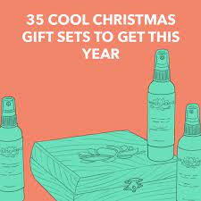 Christmas all tied up with a bright red bow. 35 Cool Christmas Gift Sets To Get This Year 2018 Ideas For Everyone Dodo Burd