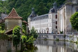 Grottes De L Abbaye De Brantome Monastere Troglodytique Musee Fernand Desmoulin Patrimoine Culturel Monastere Abbaye Perigord