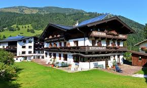 Create and get +5 iq. Andreas Gabalier Beim Musikfestival Kitzbuhel 3 Nachte Hotel M Hp Groupon Hotels Und Reisen