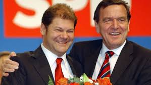 Plumbing new depths with each election, the spd decided to run a realist rather than a radical as their top candidate in 2021. Olaf Scholz Seine Karriere In Bildern Ndr De Nachrichten Hamburg
