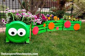 Caterpillar Crate Planter Garten Neu Gestalten Garten Deko Upcycling Ideen
