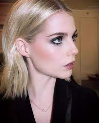 Does Anybody Know How To Do Eyebrows Like That Achieve This Look That S Lucy Boynton In The Pic Makeupaddiction Hair Beauty How To Do Eyebrows Hair Makeup