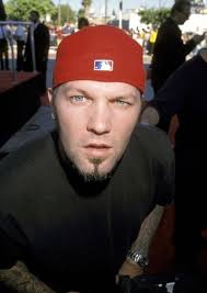 Bless the staff that cleaned up in between the shows. I also saw a lot of  people help out with picking up trash, way to go to those guys. -1/10 to the