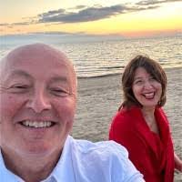 Maria Earles's Instagram, Twitter & Facebook