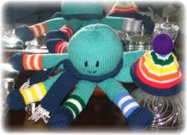 What treasures are hiding under ollie octopus? Oliver The Valentine Octopus With Pictures Instructables