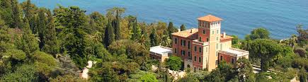 With collections including more than 25,000 books, 100 multimedia documents, 300 videos, 32,000 brochures, 55,000 volumes of periodicals and 500 current periodical. Giardini Botanici Hanbury