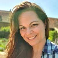 Roberta Maier's Instagram, Twitter & Facebook