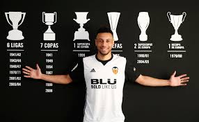 Coquelin será baja para cuatro semanas por una rotura fibrilar. Coquelin I Spoke With Santi Cazorla The Most About Valencia Move