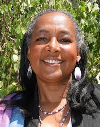 Roberta Hunter's Instagram, Twitter & Facebook