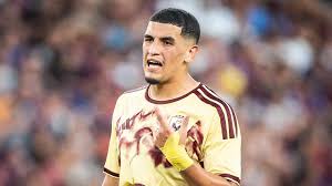 Amoutة surpreende a todos: escalação do Ahly diante do Sharkia El Dokhaniya no pontapé inicial