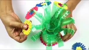 Bahan dan perlatan kerajinan dari botol plastik adalah suatu karya kerajinan dari jenis barang bekas yang tentunya sangat dapat kita manfaatkan untuk mambuat karya kerajinan tangan. Langkah Mudah Membuat Bunga Dari Cotton Bud Dan Botol Plastik