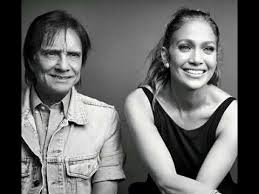 Chegaste, música romântica com refrão fácil de assimilar, foi o single do rei para o natal de 2016 e contou com um componente inédito: Baixar Chegasti Roberto Carlos Chegaste Mp3 Download 320kbps Roberto Carlos Jennifer Lopez Chegaste Audio Mp3