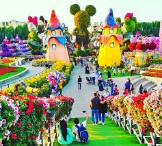 Do Come Up With Maximum Spare Time At The Dubai Miracle Garden Because The Garden Has So Much To Show And It Takes Hours Miracle Garden Garden Million Flowers