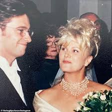 •hugh jackman wurde am 12. Hugh Jackman Wurdigt Seine Frau Deborra Lee Furness Um 25 Jahre Ehe Zu Feiern Aktuelle Boulevard Nachrichten Und Fotogalerien Zu Stars Sternchen