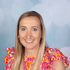 Anita Schmidt's Instagram, Twitter & Facebook