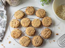 The dough may be sticky, so i dip my hands in confectioners' sugar for easier handling. Sugar Free Oatmeal Cookies Low Carb Keto Low Carb Maven