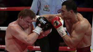 Sieben jahre nach seinem letzten auftritt in den usa wird der boxchampion seine titel in übersee verteidigen. Wladimir Klitschko Boxt Er Wirklich Noch Mit 50 Boxen Bild De