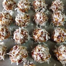 Petites Boules Dattes Noix Rice Krispies Et Noix De Coco Recettes Allrecipes Quebec Date Ball Recipes With Rice Krispies Rice Krispies Coconut Date Balls