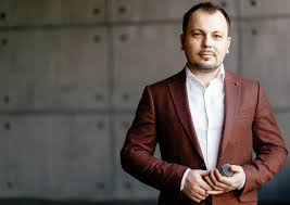 Супруга певца ярослава сумишевского, разбившаяся с ним в автокатастрофе неделю назад, умерла, не выходя из комы. Zhena Yaroslava Sumishevskogo Skonchalas V Bolnice Krasnoyarska