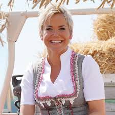 Big brother, bauer sucht frau, schwiegermutter gesucht… unterschichtsfernsehen für menschen ohne leben. Bauer Sucht Frau International Das Sind Die Kandidaten Gala De