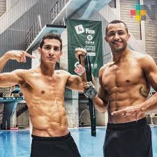 Éxito a los dos en golf, a gaby, y en clavados. Plata Para Rommel Pacheco Y Jahir Ocampo En Serie Mundial De Clavados De Japon Masnoticias