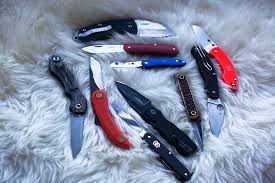 Gentleman's knives higonokami japanese pocket knives karambit knives pocket knives for children laguiole knives keychain pocket knives slipjoints hunting pocket knives are the very sturdy and sharp pocket knives by buck, gerber and other brands. Uk Legal Knives Best Uk Friendly Folders To Edc In Old Blighty