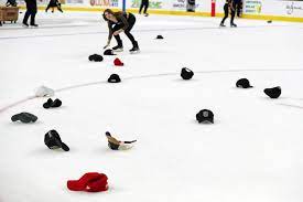 What The Golden Knights Have Planned For Hats Thrown Onto Ice Las Vegas Sun Newspaper