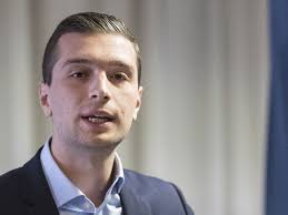 French mep jordan bardella takes part in a voting session to elect the new president of the european. Jordan Bardella Junger Spitzenkandidat Mit Alten Parolen Im Eu Wahlkampf Gegen Macron Sn At