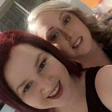 Karlie Doyle (karliehockeydoy)