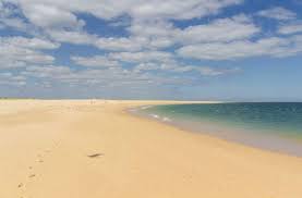 Deservedly known as the deserted island, barreta is a narrow 7 km long sandbank off the coast of faro. Ilha Deserta The Complete Guide To The 1 Island Of The Algarve