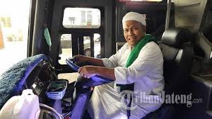 Maybe you would like to learn more about one of these? Mengenal Sosok Haji Haryanto Pengusaha Bus Akap Dengan Hampir 300 Armada Yang Rajin Santuni Yatim Halaman All Tribunnews Com