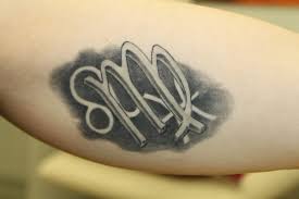 Also, ich will mir donnerstag das geburtsdatum meiner mutter seitlich auf die innenseite meines oberarms stechen lassen (ca. Tattooentfernung Vorher Nachher Fotos