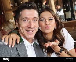 Muenchen, Deutschland. 23rd Sep, 2017. Niklas SUELE (FC Bayern Munich) mit  Freundin Melissa Halter. Fussball FC Bayern Munich, traditioneller  Oktoberfestbesuch in der Kaefer Schenke, am 23.09.2017 in Muenchen/  Deutschland.