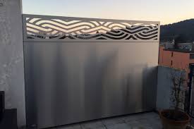 Paras Sichtschutz Fur Den Garten Aus Cortenstahl Rost Oder Aluminium Die Traumgarten Ag Sichtschutz Gartentor Sichtschutz Terrasse