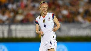 Welcome to the home of u.s. Uswnt Roster News Becky Sauerbrunn Named Captain Says She S Inspired By Carla Overbeck And Abby Wambach Cbssports Com