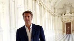 Emanuele filiberto di savoia was born on june 22, 1972 in genève, switzerland as emanuele filiberto umberto reza rene maria di savoia. Emanuele Filiberto Sapete Dove Vive La Casa Da Sogno Del Principe Di Amici Solonotizie24
