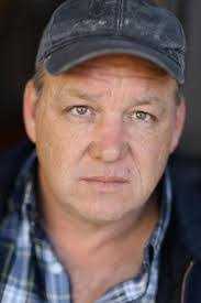 Miko Defoor's Instagram, Twitter & Facebook