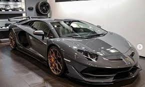 Lamborghini Aventador Svj Black And Blue Grigio Telesto Lamborghini Aventador Svj Stands Out Doesn T Even Try Modern Supercars Hardly Come With Styling Cars Autos Automotive Aventador Lamborghini
